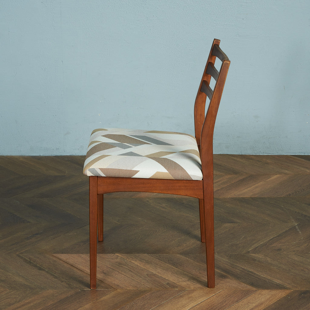 ヴィンテージ ダイニングチェア / 座面張替え済み (LUUM)