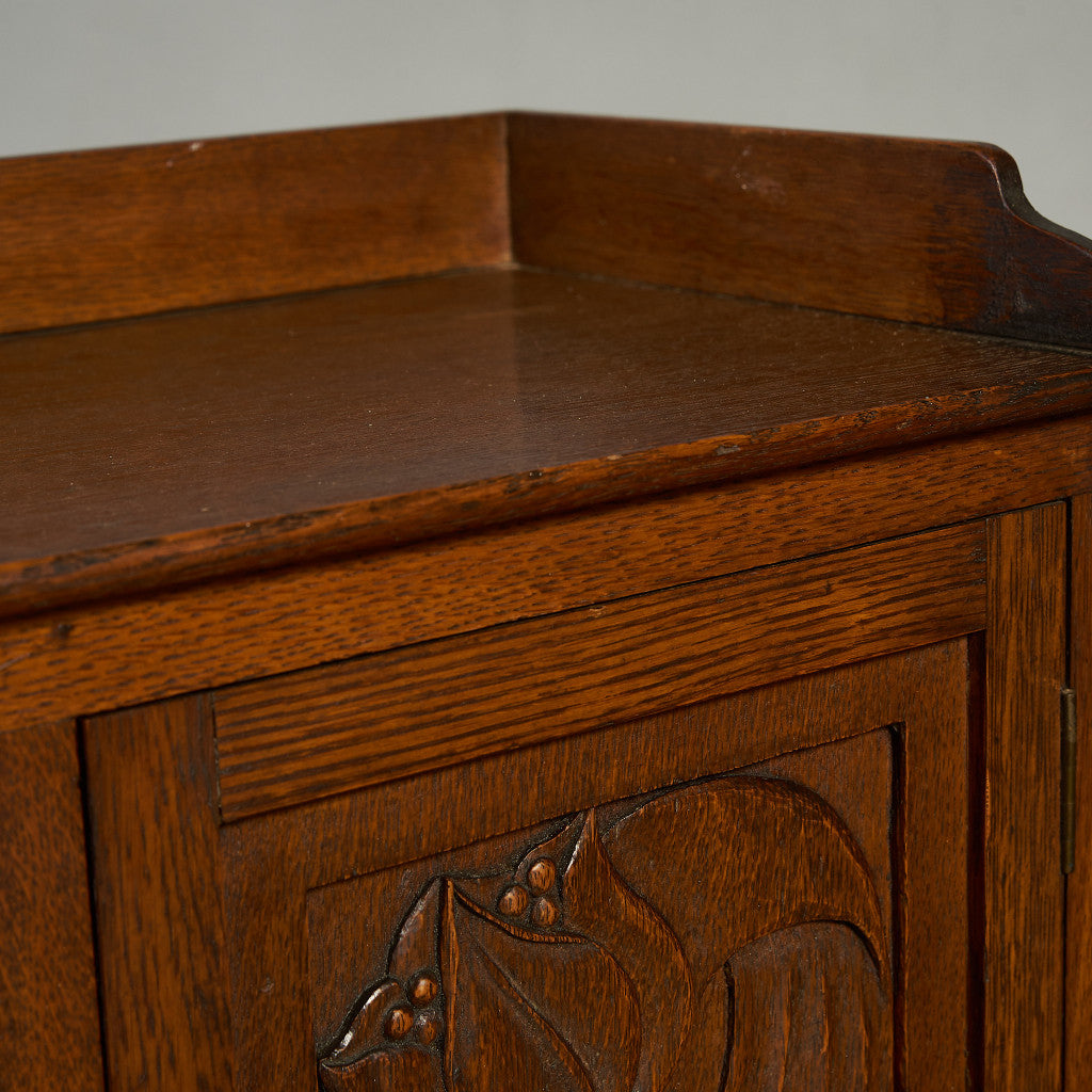 英国 アンティーク キャビネット