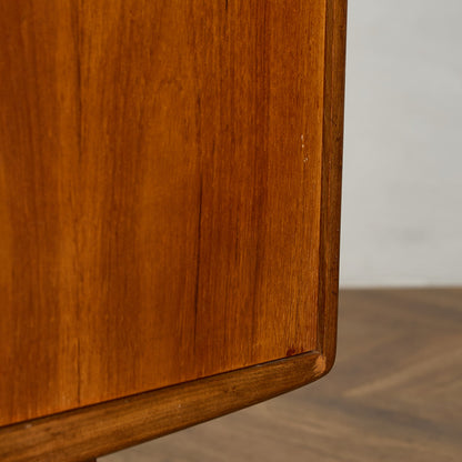 Fresco ヴィンテージ 脚付き サイドボード (4072)