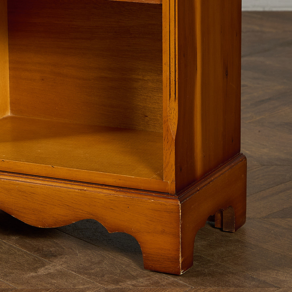 英国 クラシック サイドキャビネット