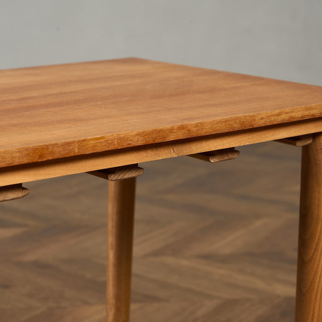 Novy Domov ヴィンテージ ネストテーブル