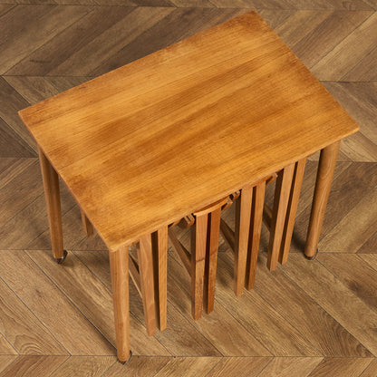 Novy Domov ヴィンテージ ネストテーブル