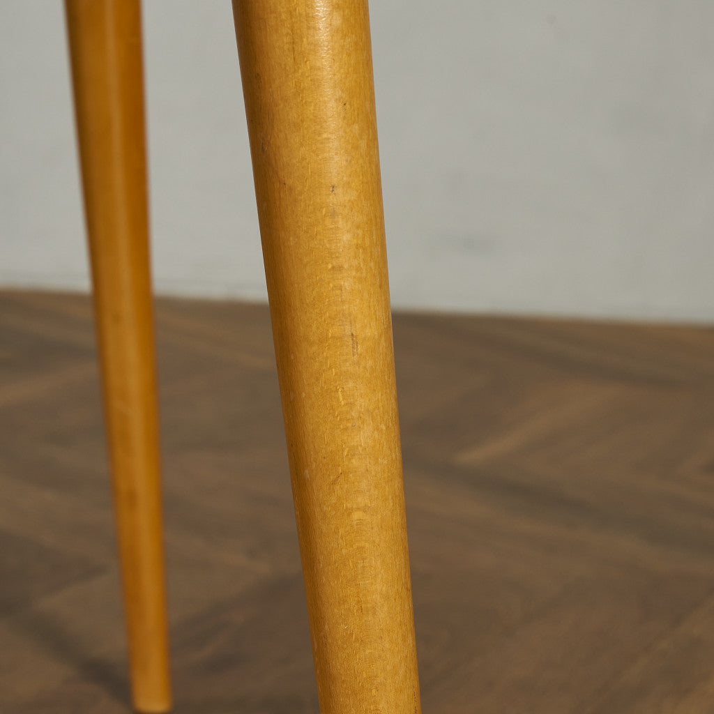 ブレックファストテーブル