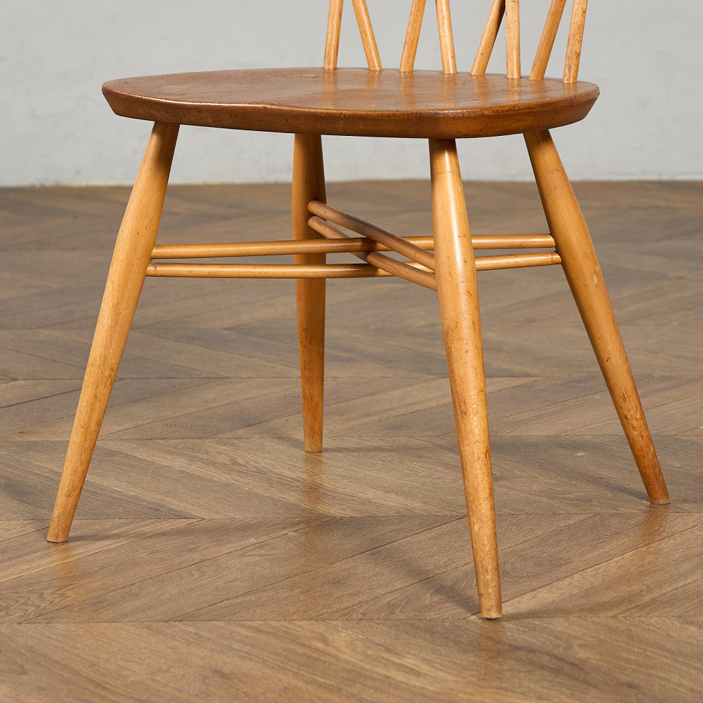 ラティスドチェア