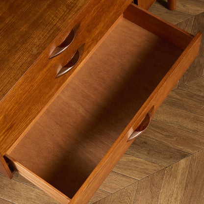 ヴィンテージ ハイサイドボード