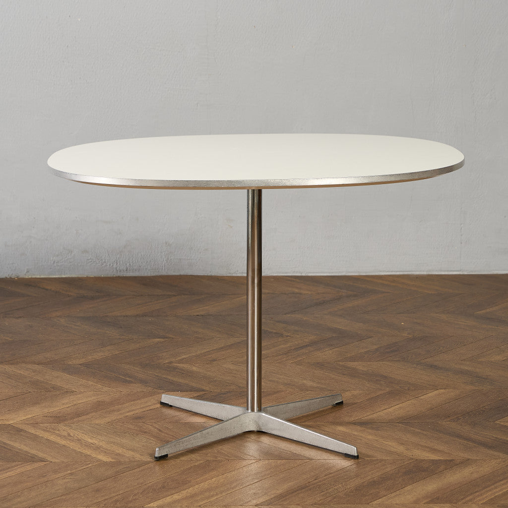 フリッツ・ハンセン Fritz Hansen A603 Super-circular Table スーパー
