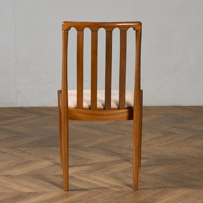 スラットバックチェア