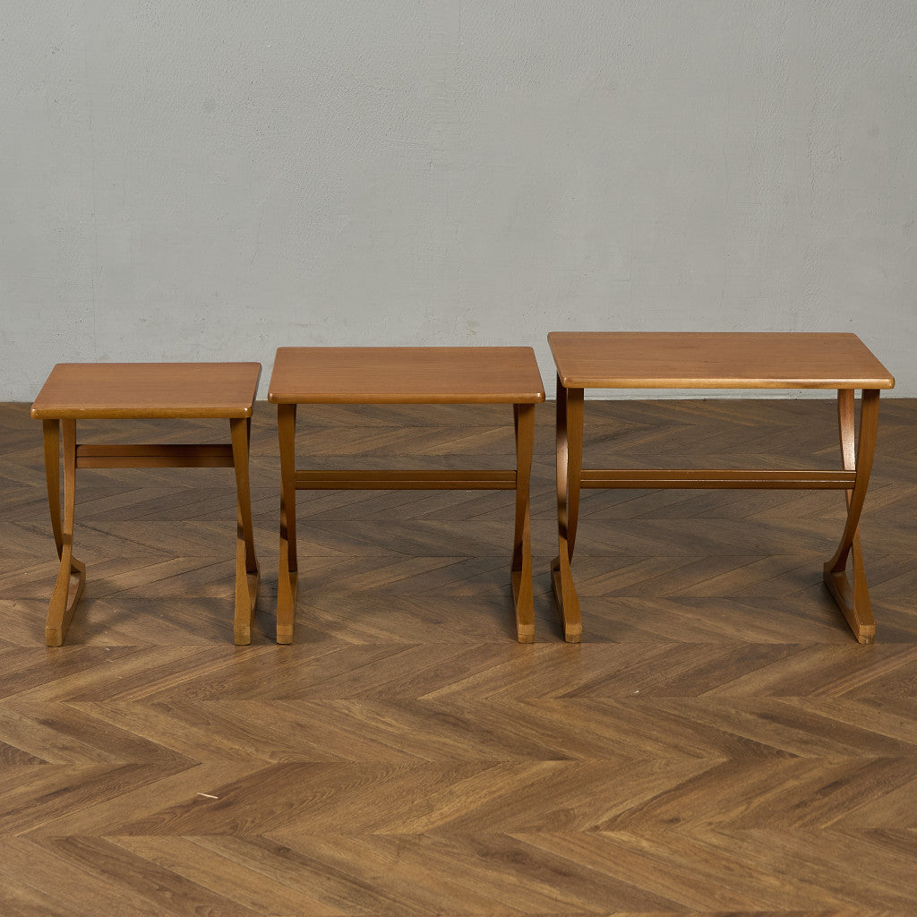 ネイサン Nathan ネストテーブル #87068 – camori ヴィンテージ家具