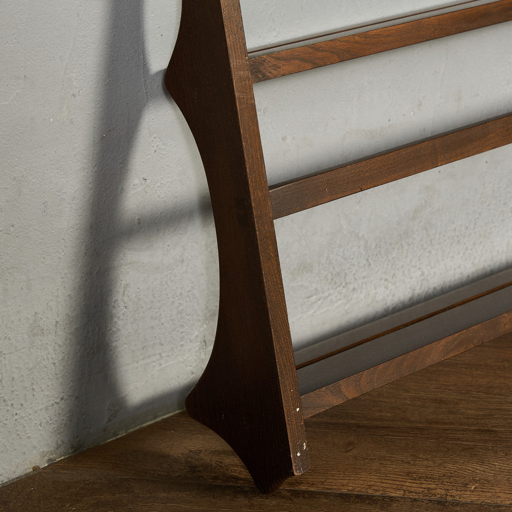ヴィンテージ ウォールラック (Wall Mounted Plate Rack model 268)