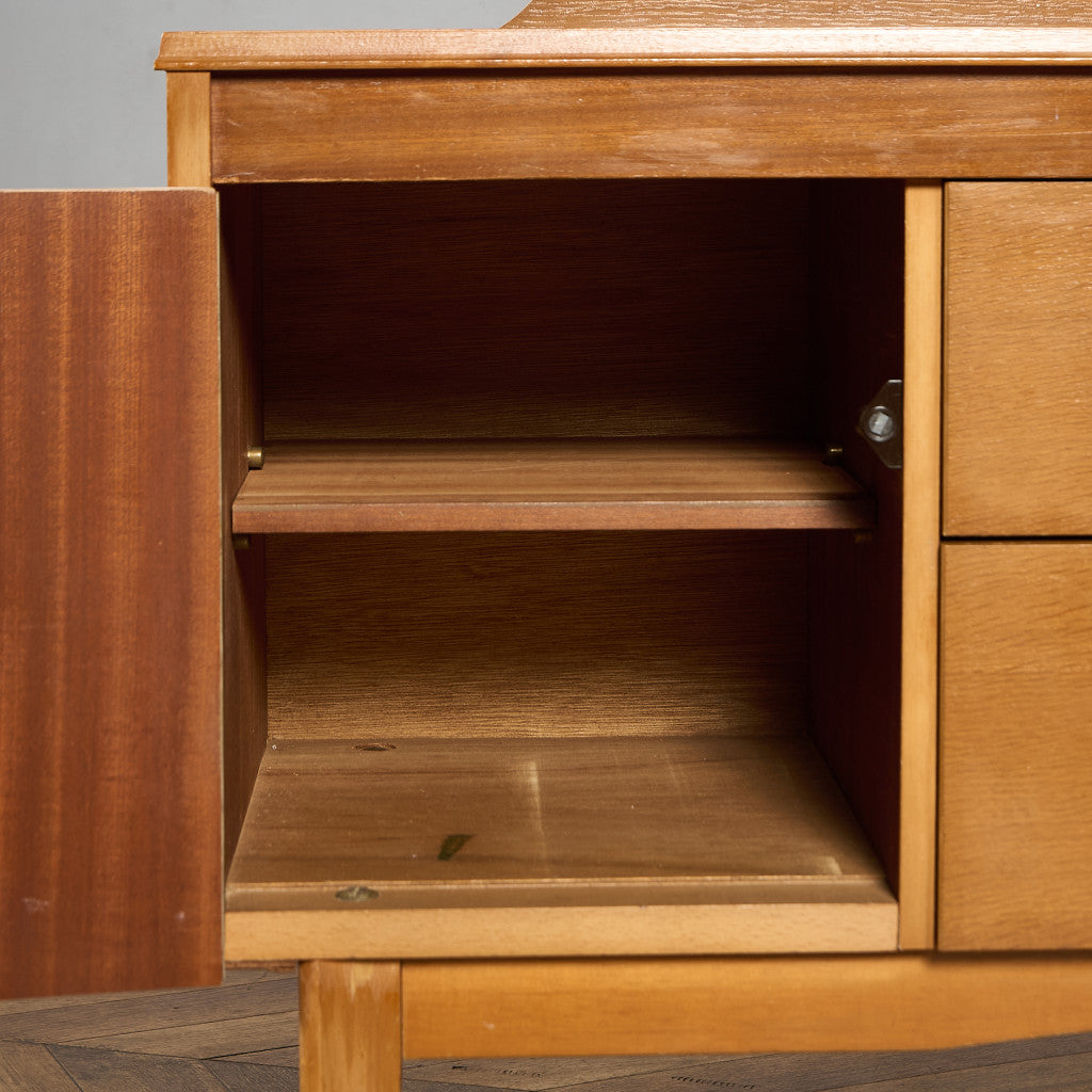 ハリス・リーブス Harris Lebus ヴィンテージ サイドボード #97547