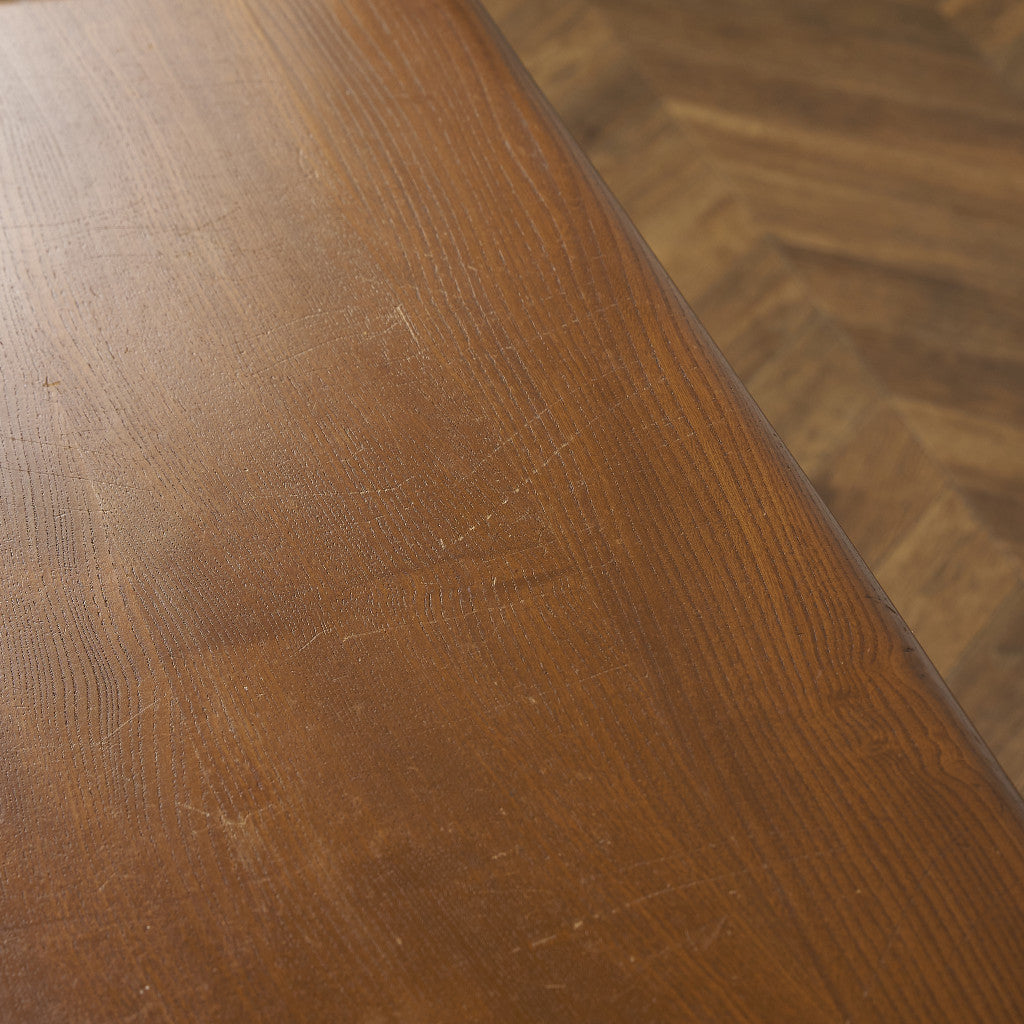 ブレックファストテーブル