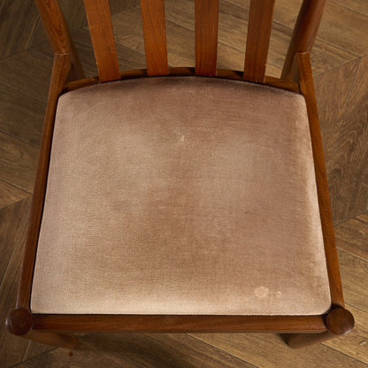 スラットバックチェア