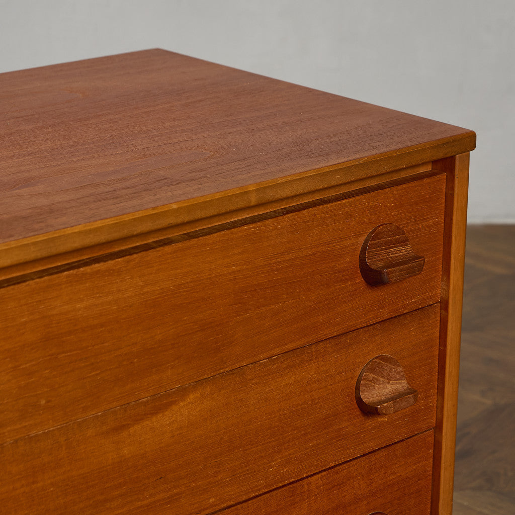 ヴィンテージ 4段 チェスト