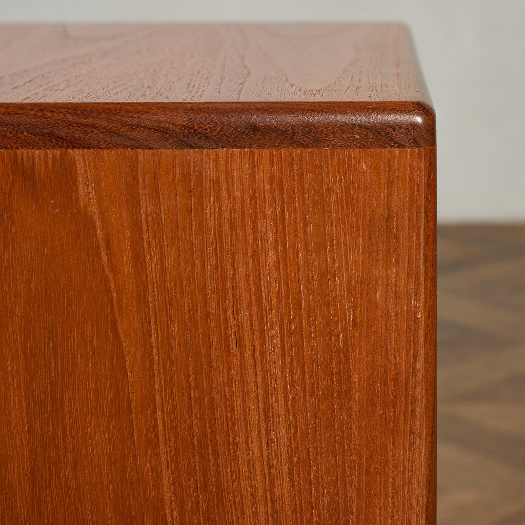 Fresco ナイトテーブル