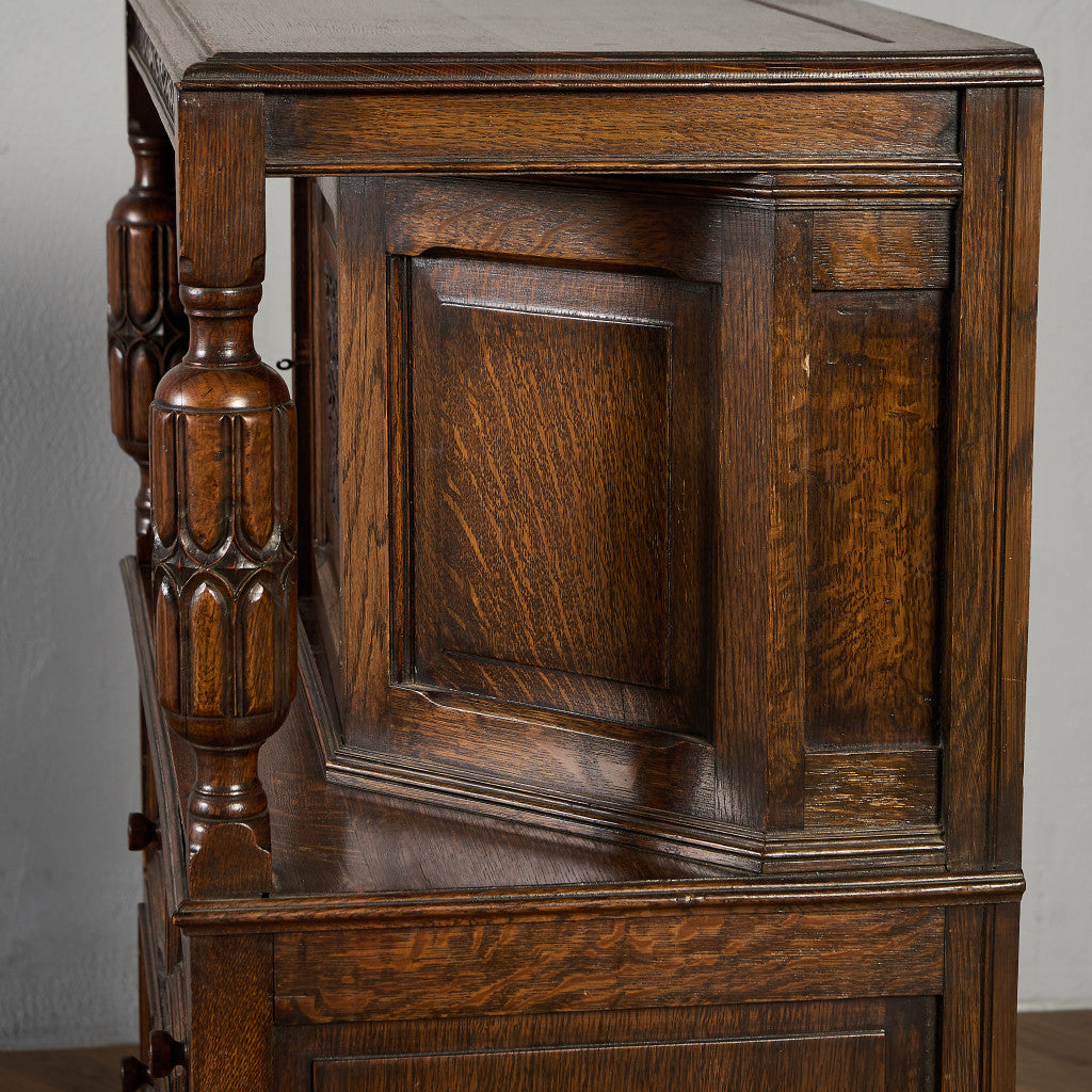 英国 クラシック コートカップボード