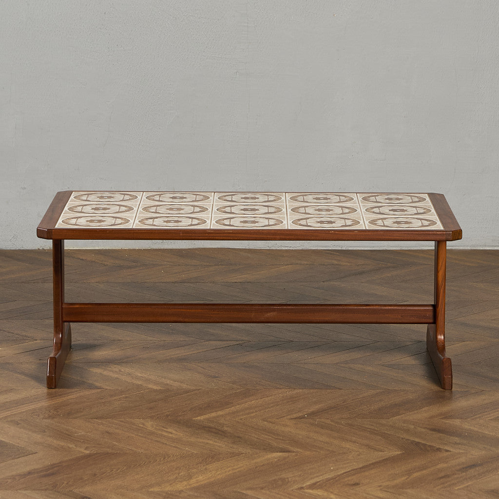 タイルトップ コーヒーテーブル