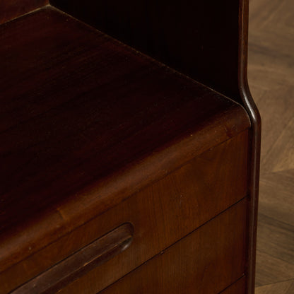 英国 ヴィンテージ カップボード