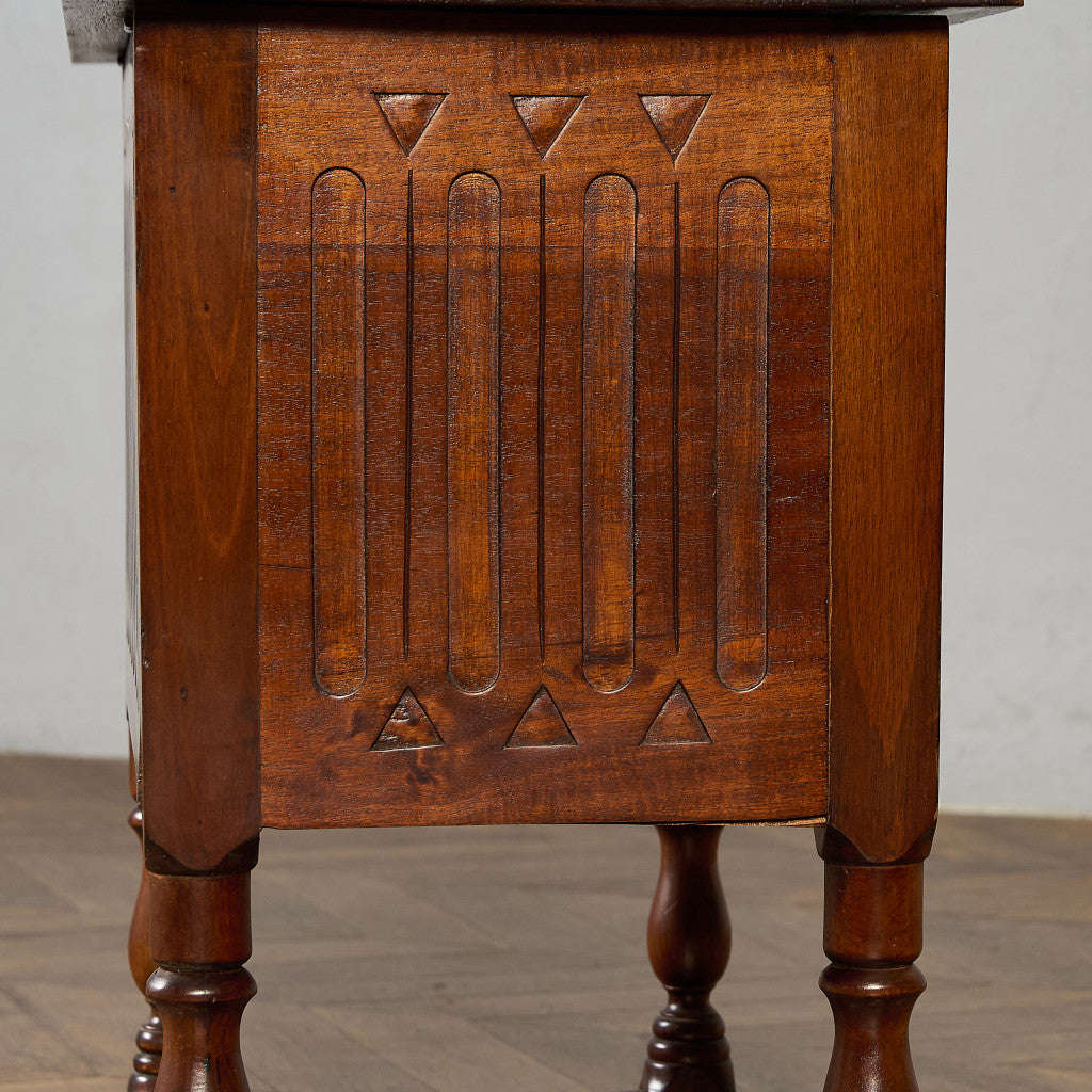 英国 クラシック オーク サイド キャビネット