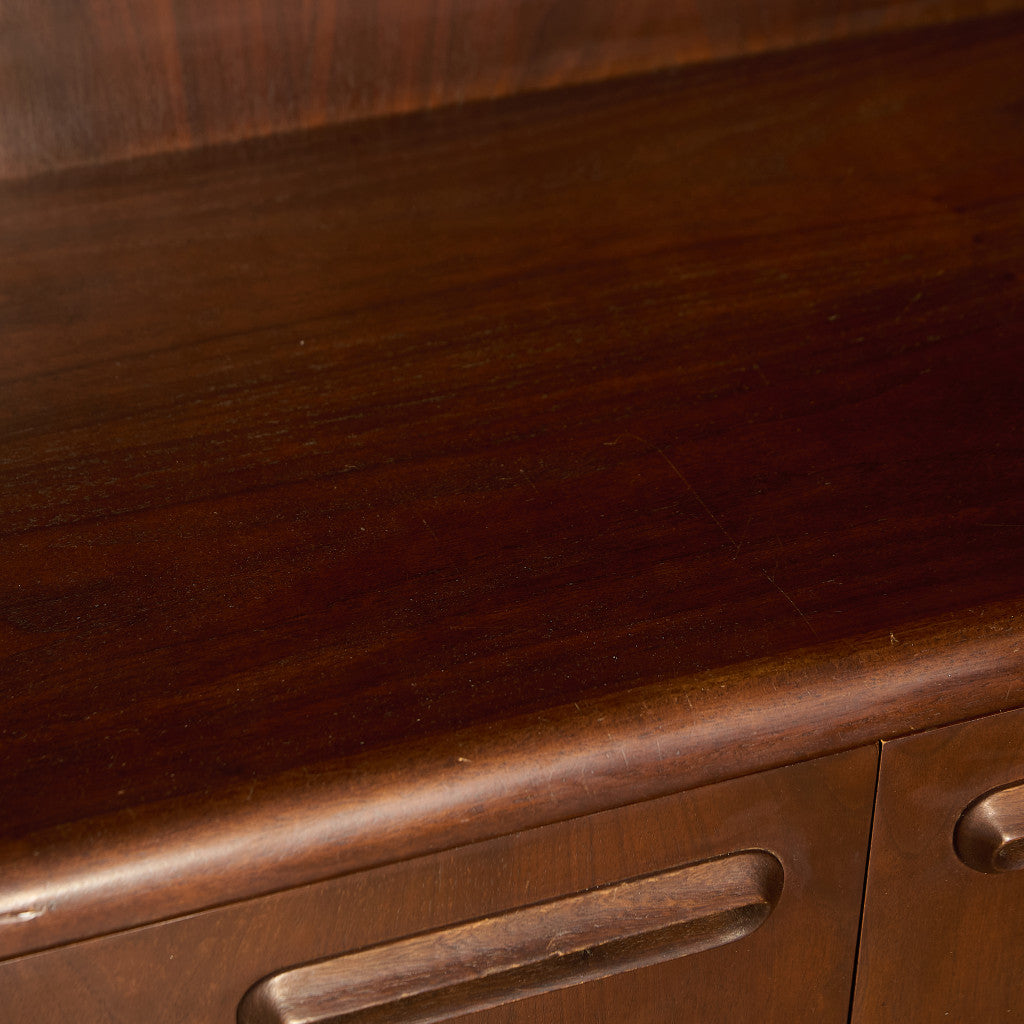 英国 ヴィンテージ カップボード