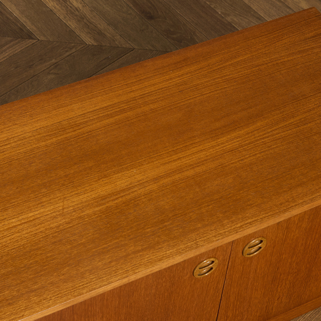 英国 ヴィンテージ キャビネット