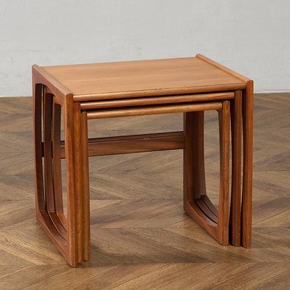 Quadrille ヴィンテージ ネストテーブル