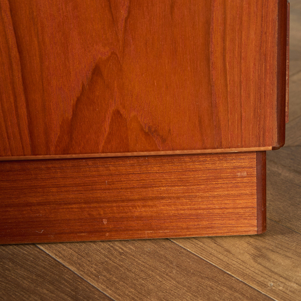 Fresco ナイトテーブル