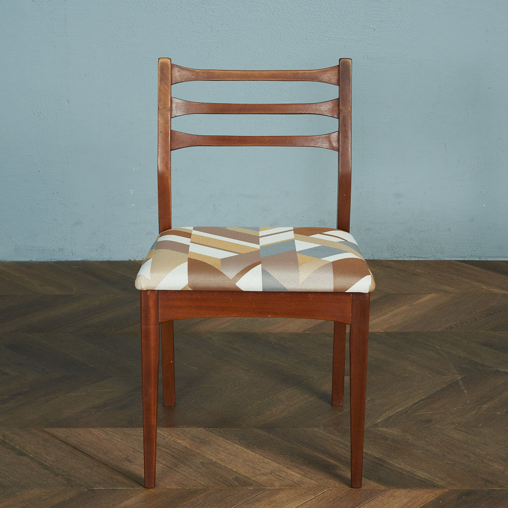 ヴィンテージ ダイニングチェア / 座面張替え済み (LUUM)