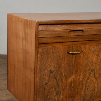 ヴィンテージ サイドボード カップボード