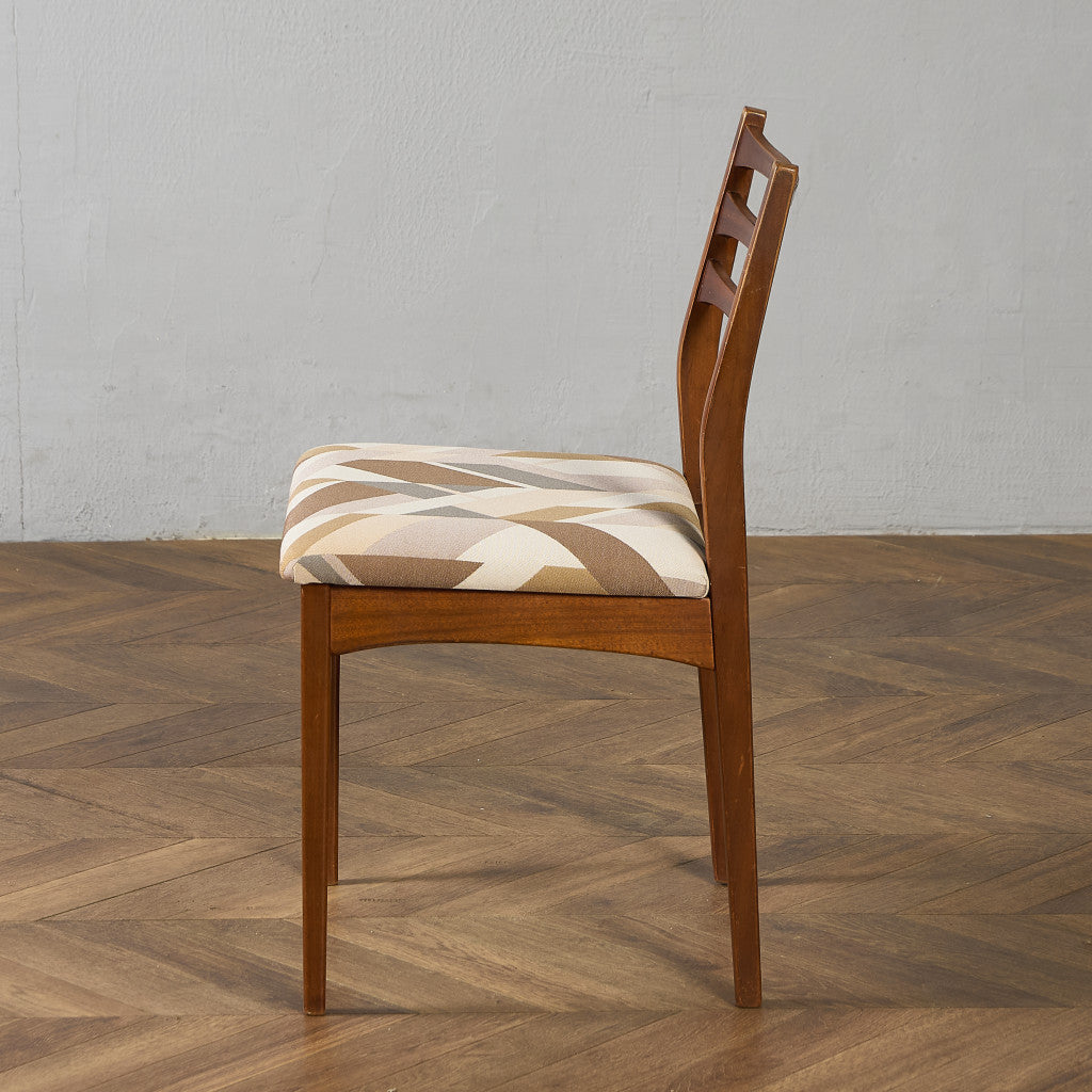 ヴィンテージ ダイニングチェア / 座面張替え済み (LUUM)