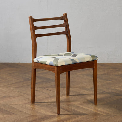 ヴィンテージ ダイニングチェア / 座面張替え済み (LUUM)