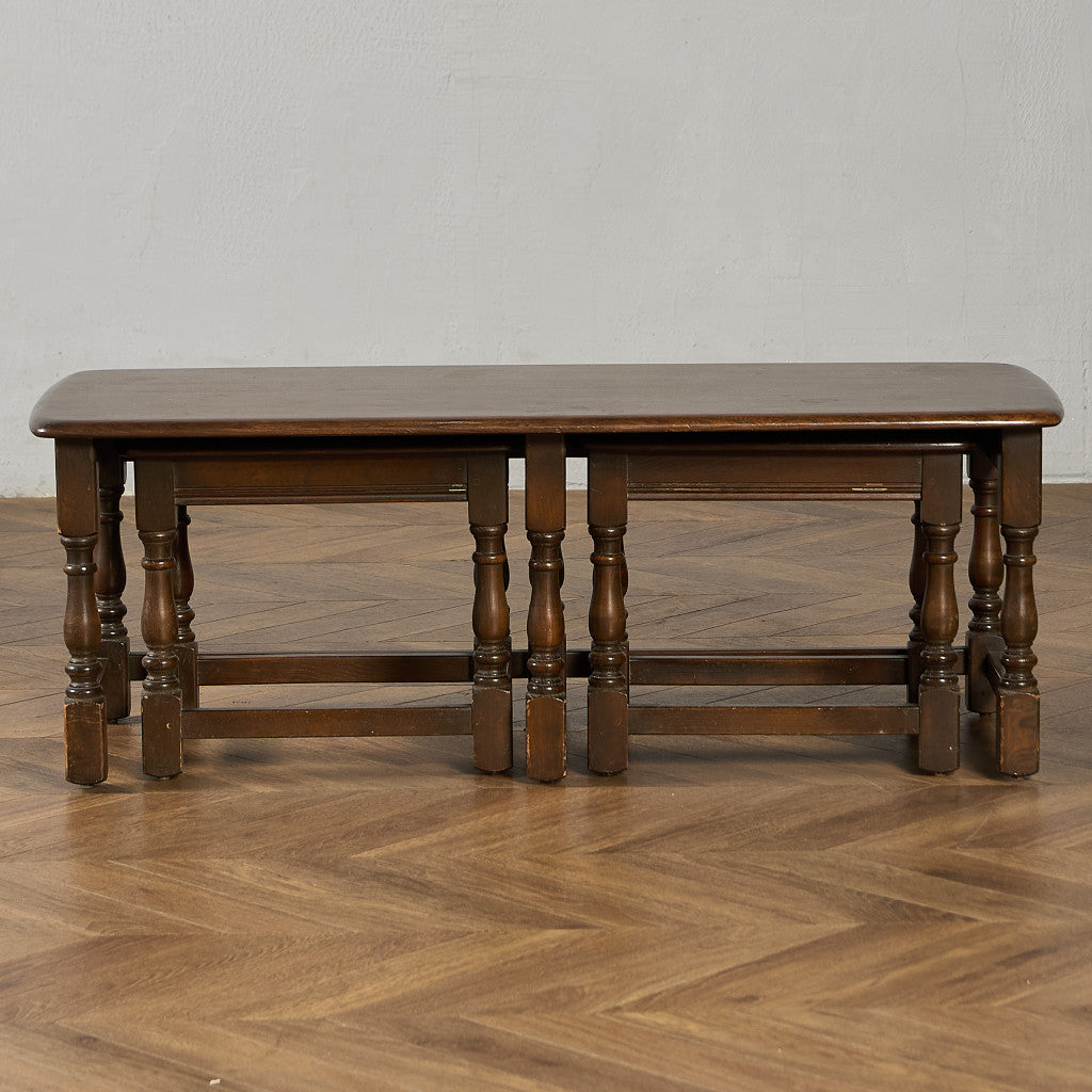 ネスト コーヒーテーブル