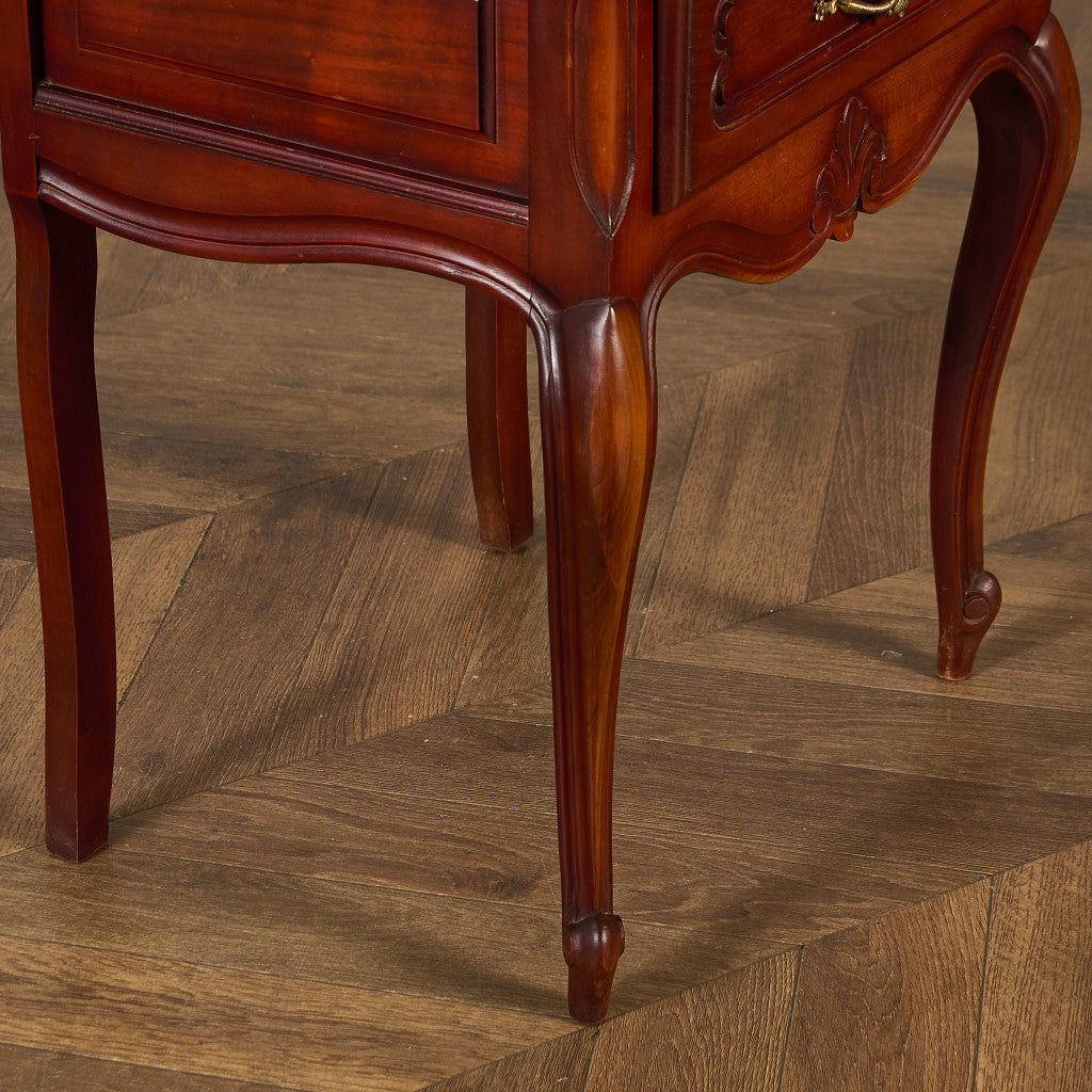 英国 クラシック ベッドサイド キャビネット