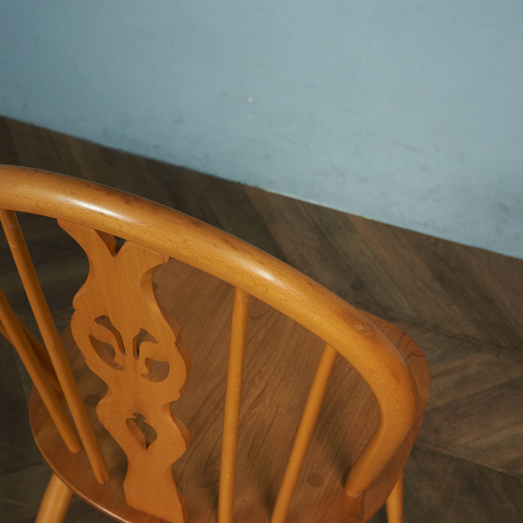 シスルバックチェア / ラウンドメタルラベル