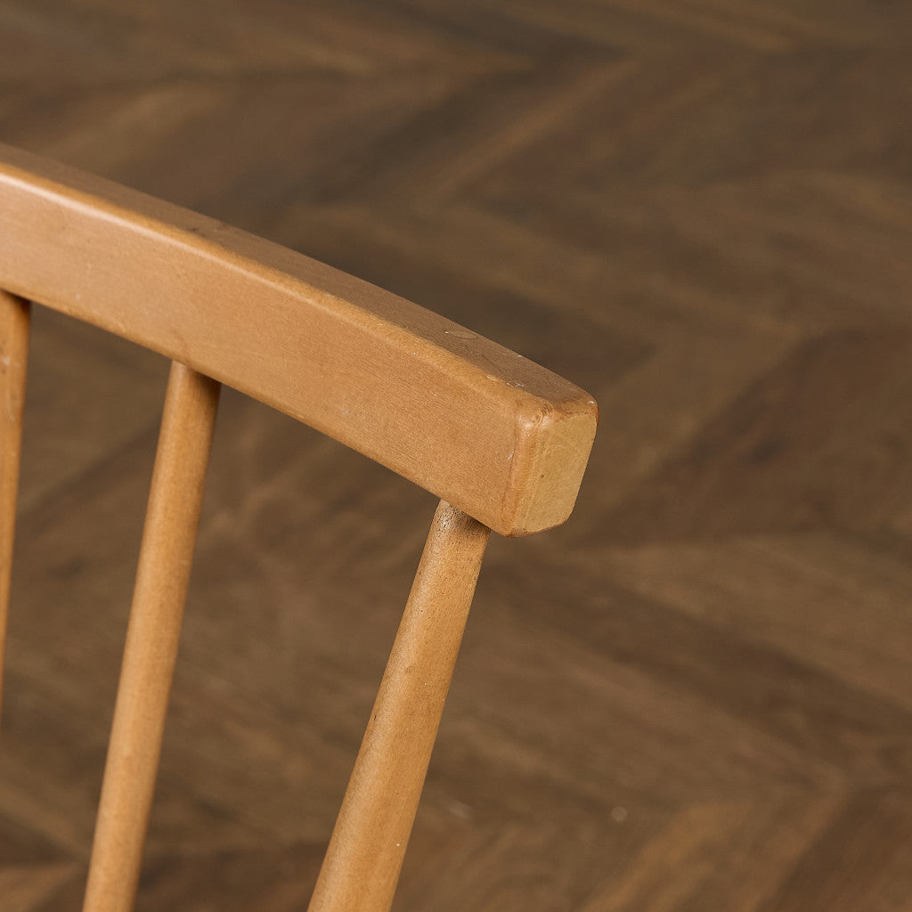 スティックバックチェア