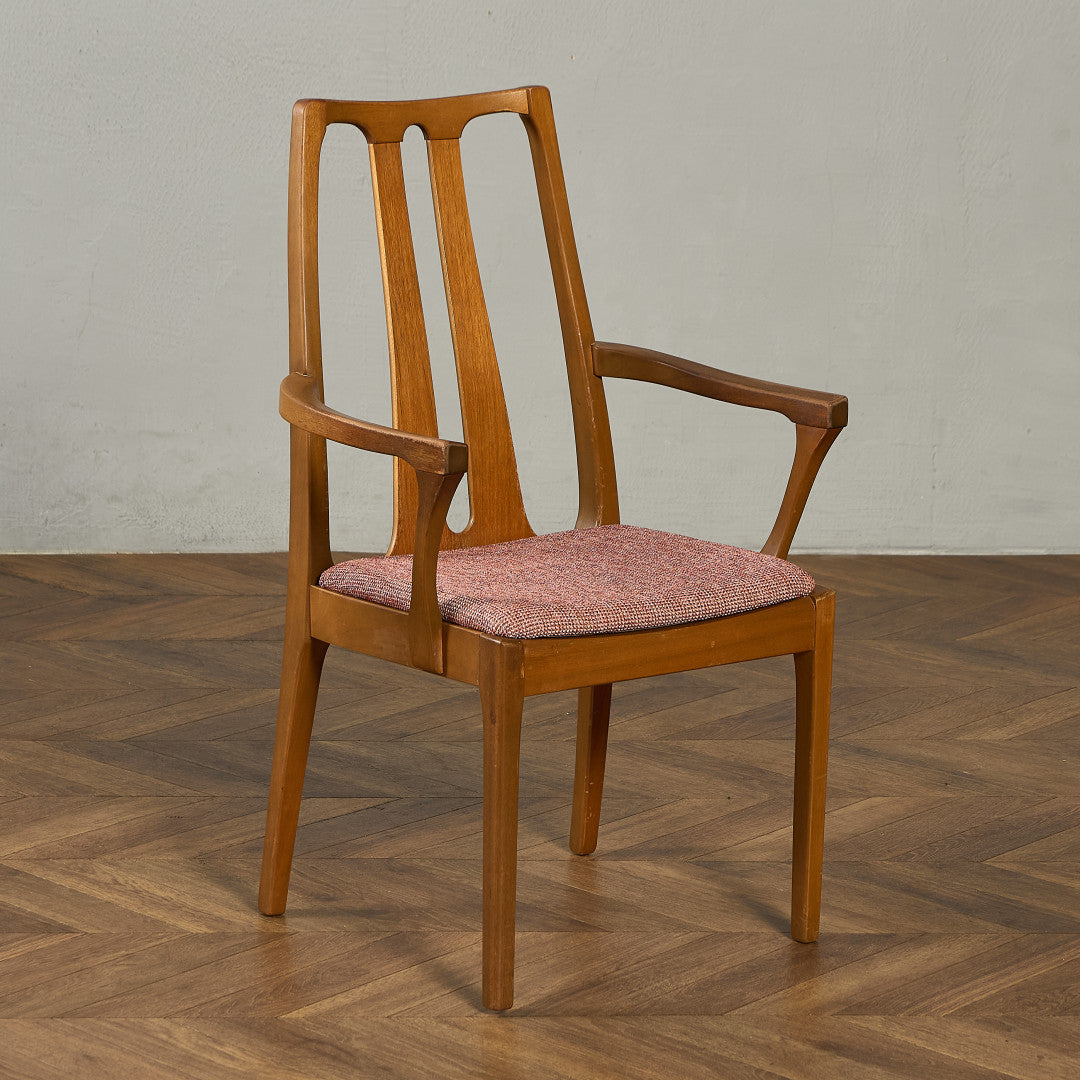 ビンテージアームチェア　ミッドセンチュリー ミッドセンチュリーのブランドチェア集めました | camori