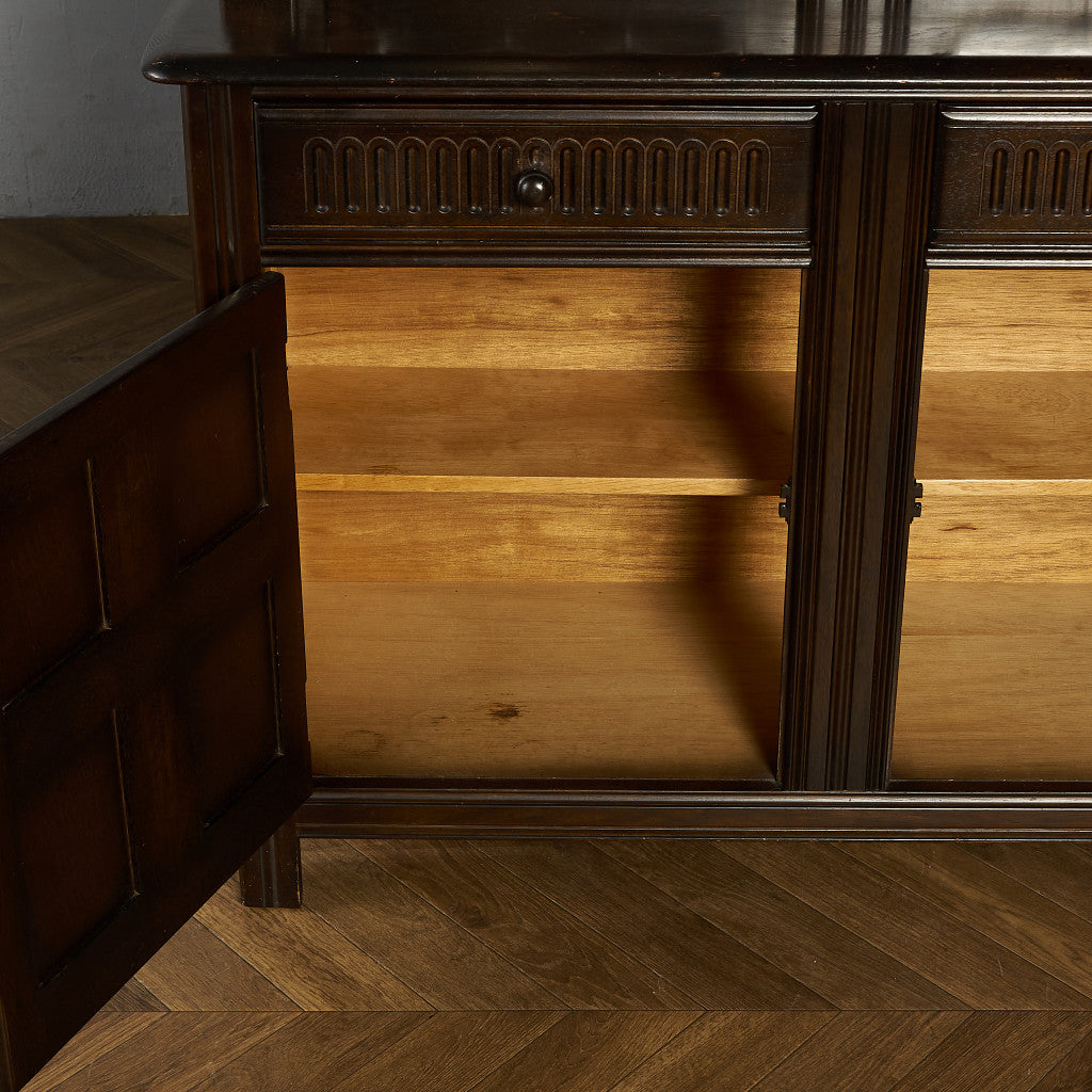 英国 クラシック コートカップボード