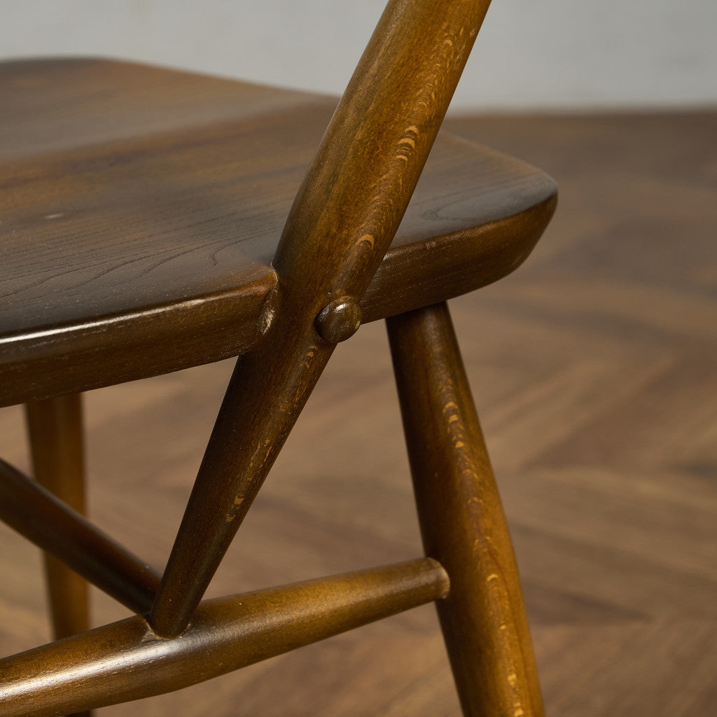 ヴィンテージ クエーカー アームチェア ラウンドゴールドラベル