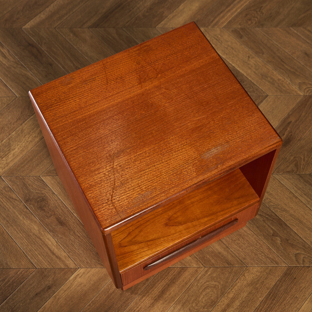 Fresco ナイトテーブル