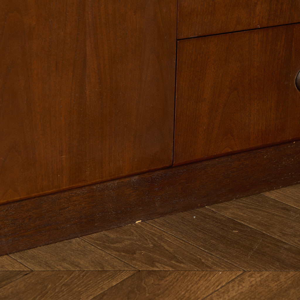 英国 ヴィンテージ カップボード