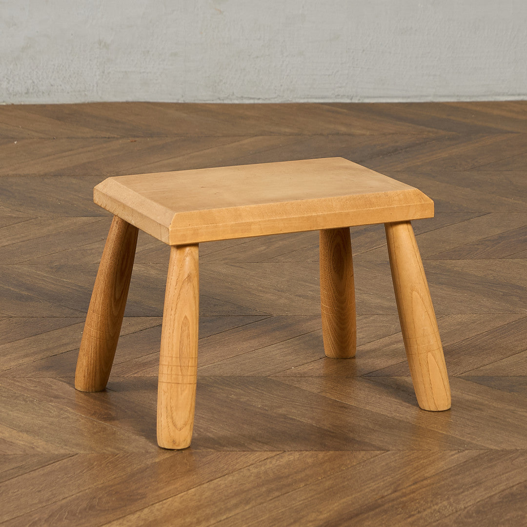 Chapel House Furniture ミルキングスツール