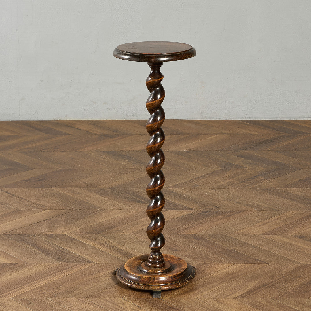 サイドテーブル