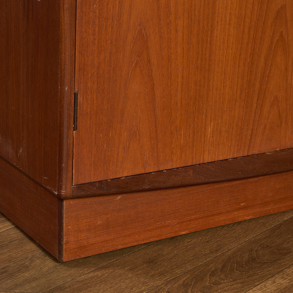 Fresco 2ドア ワードローブ (2100D)