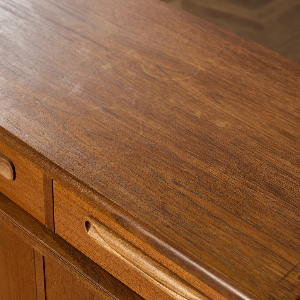 Fresco ヴィンテージ 脚付き サイドボード (4072)