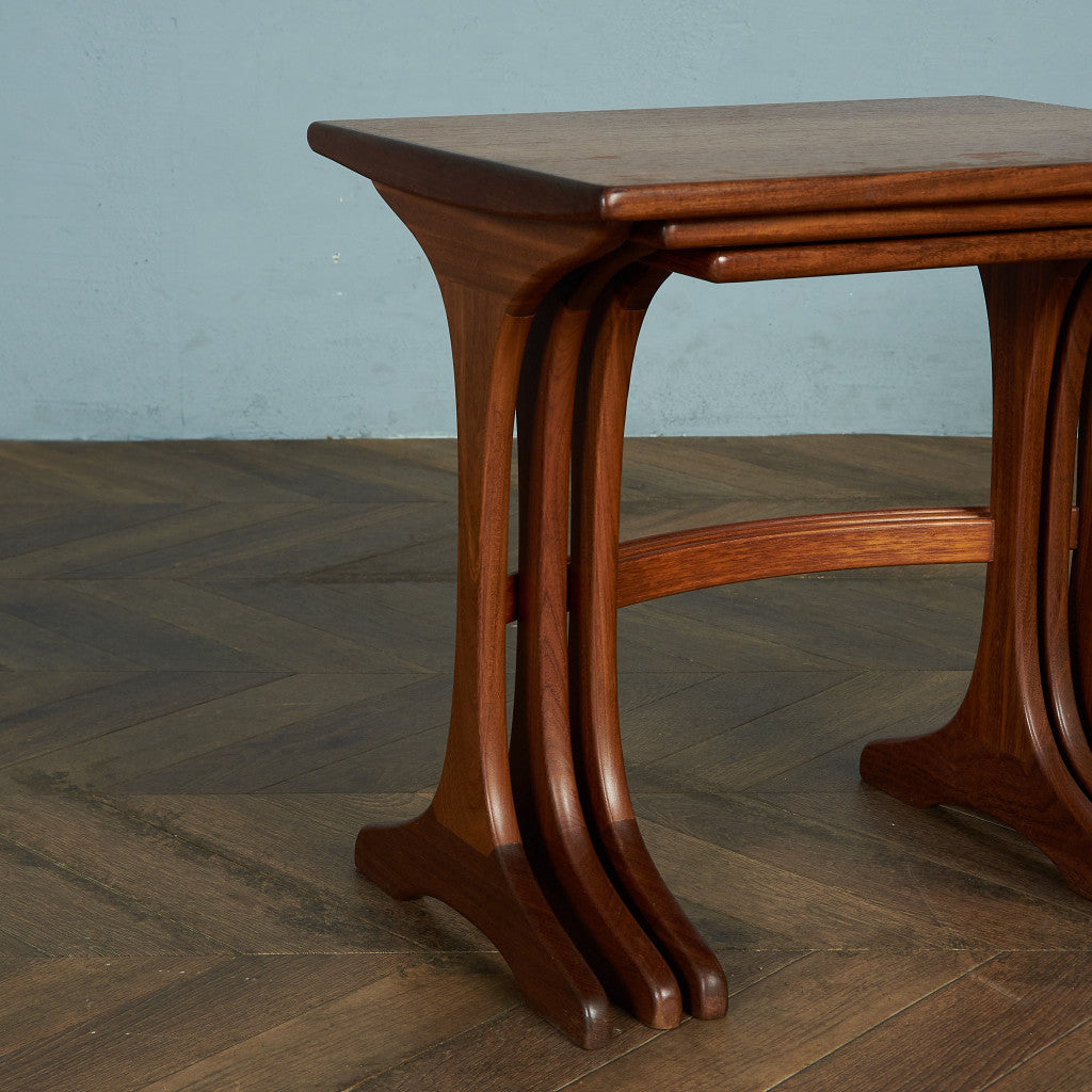 G-PLAN Vintage Nesting Table #84428 – camori ヴィンテージ家具
