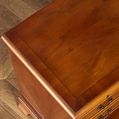 サイドキャビネット