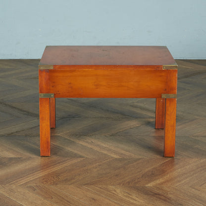 英国ヴィンテージ ベッドサイドキャビネット