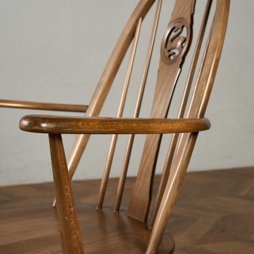 スワンバック アームチェア