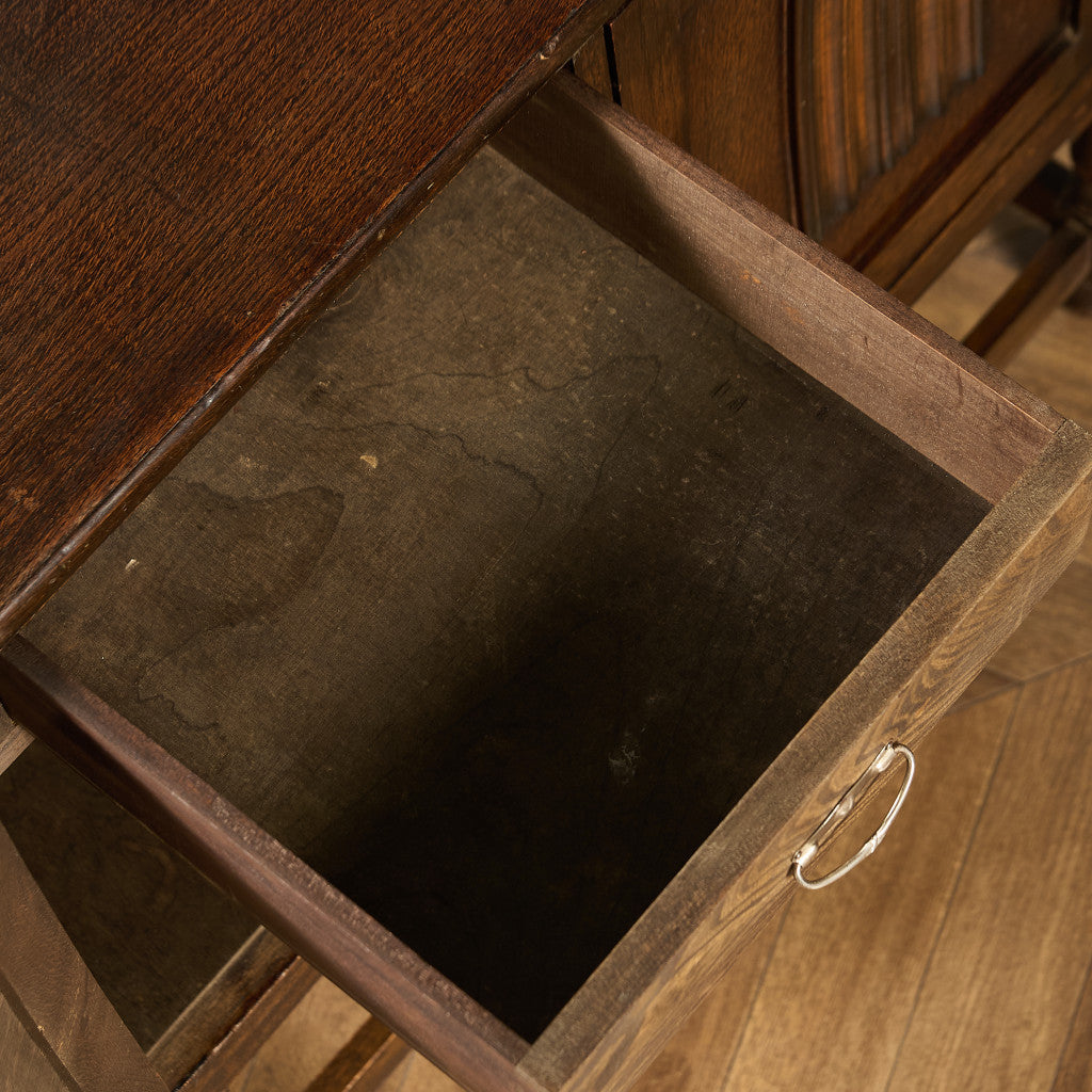 英国 クラシック キャビネット