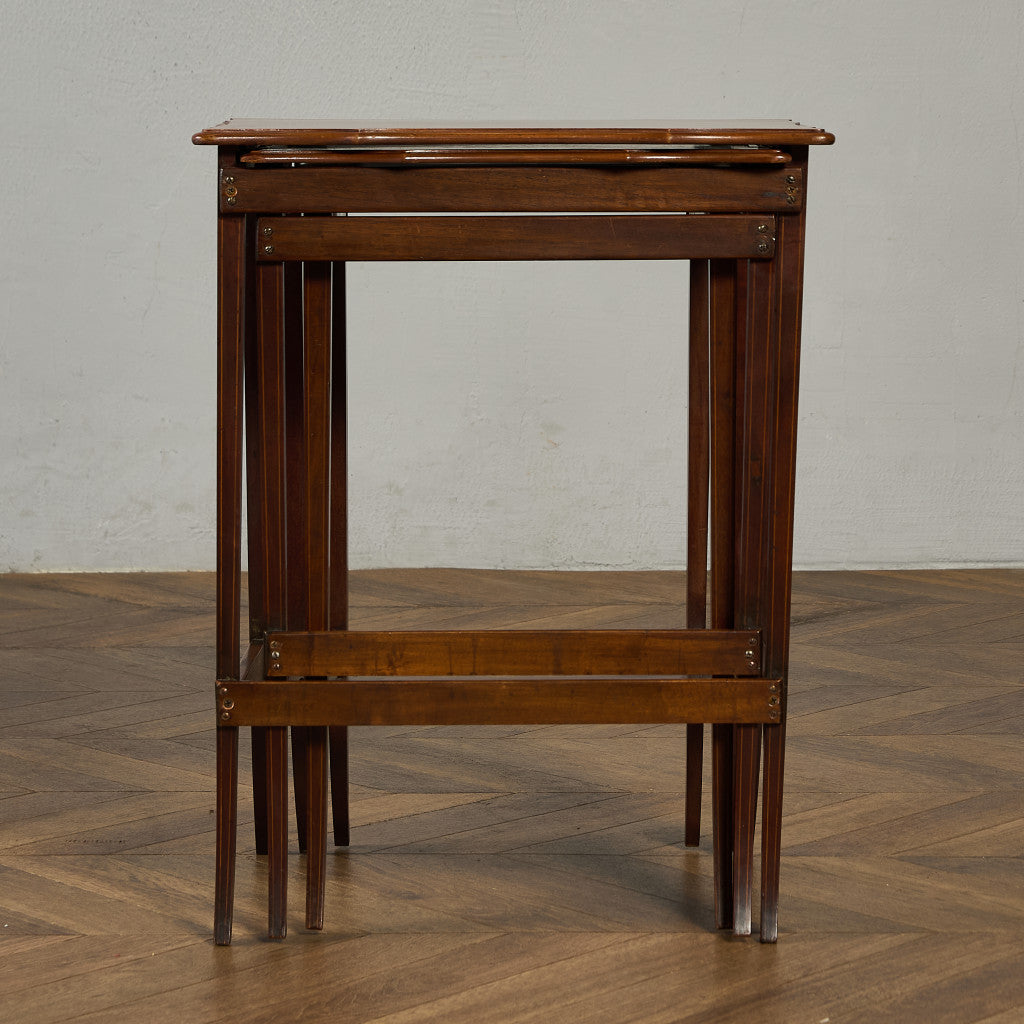 英国 クラシック ネストテーブル #91849 – camori ヴィンテージ家具