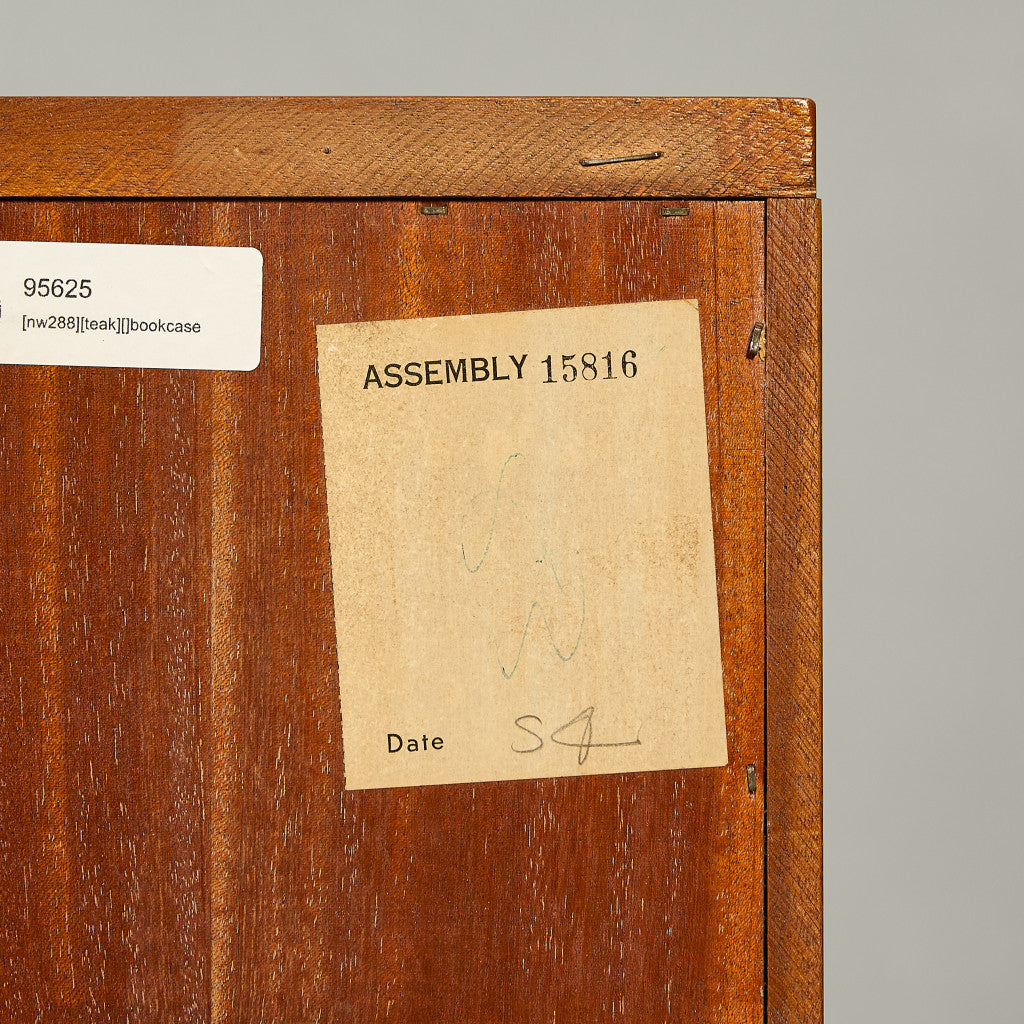 Cumbrae ヴィンテージ ナロー ガラス ブックケース 食器棚